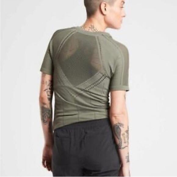 Athleta Womens M Oxygen Tee in Laurel Olive Green - Picture 2 of 10